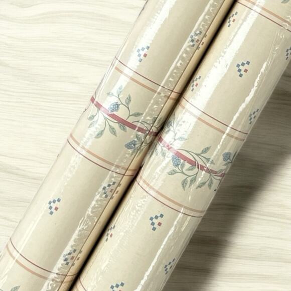 2 Roll Cream Floral Wall Covering 112 Sq Ft Cottagecore Granny Pre Pasted Vinyl - Picture 1 of 3